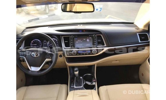 Buy Import Toyota Highlander Beige Car in Import - Dubai in Bagmati Buy Import Toyota Highlander Beige Car in Import - Dubai in Bagmati