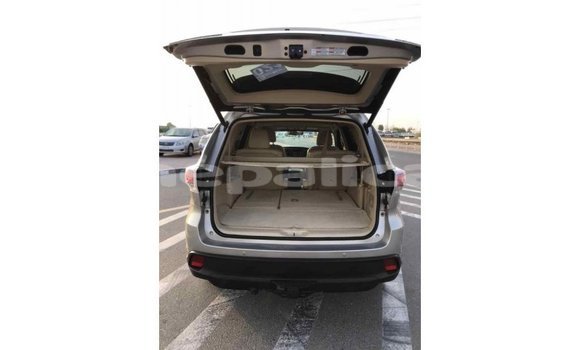 Buy Import Toyota Highlander Beige Car in Import - Dubai in Bagmati Buy Import Toyota Highlander Beige Car in Import - Dubai in Bagmati