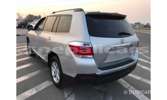 Buy Import Toyota Highlander Other Car in Import - Dubai in Bagmati Buy Import Toyota Highlander Other Car in Import - Dubai in Bagmati