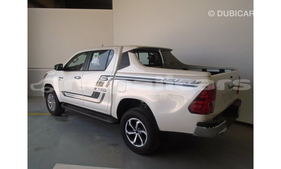 Buy Import Toyota Hilux White Car in Import - Dubai in Bagmati Buy Import Toyota Hilux White Car in Import - Dubai in Bagmati