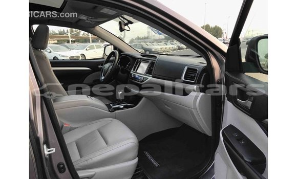 Buy Import Toyota Highlander Other Car in Import - Dubai in Bagmati Buy Import Toyota Highlander Other Car in Import - Dubai in Bagmati
