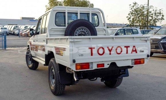 Buy Import Toyota Land Cruiser Beige Car in Import - Dubai in Bagmati Buy Import Toyota Land Cruiser Beige Car in Import - Dubai in Bagmati