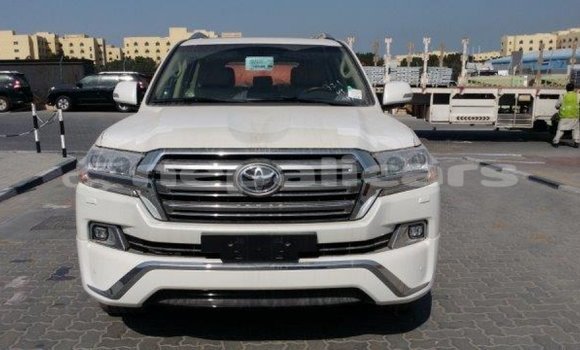 Buy Import Toyota Land Cruiser White Car in Import - Dubai in Bagmati Buy Import Toyota Land Cruiser White Car in Import - Dubai in Bagmati