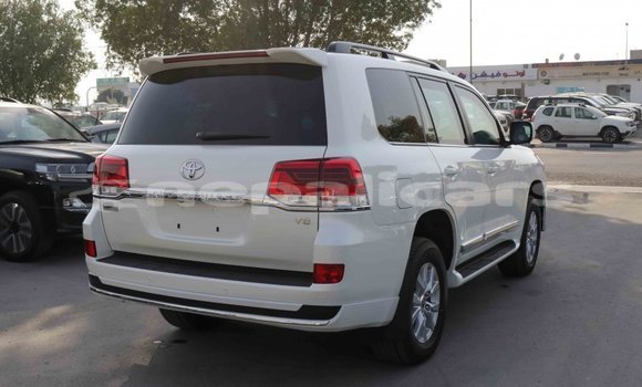 Buy Import Toyota Land Cruiser White Car in Import - Dubai in Bagmati Buy Import Toyota Land Cruiser White Car in Import - Dubai in Bagmati