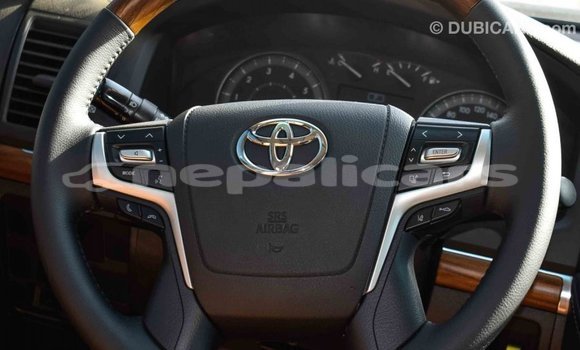 Buy Import Toyota Land Cruiser White Car in Import - Dubai in Bagmati Buy Import Toyota Land Cruiser White Car in Import - Dubai in Bagmati