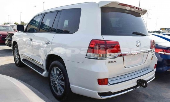 Buy Import Toyota Land Cruiser White Car in Import - Dubai in Bagmati Buy Import Toyota Land Cruiser White Car in Import - Dubai in Bagmati