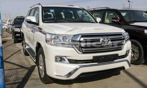 Buy Import Toyota Land Cruiser White Car in Import - Dubai in Bagmati Buy Import Toyota Land Cruiser White Car in Import - Dubai in Bagmati