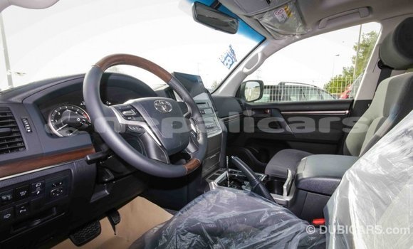 Buy Import Toyota Land Cruiser White Car in Import - Dubai in Bagmati Buy Import Toyota Land Cruiser White Car in Import - Dubai in Bagmati