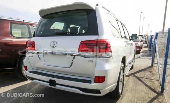 Buy Import Toyota Land Cruiser White Car in Import - Dubai in Bagmati Buy Import Toyota Land Cruiser White Car in Import - Dubai in Bagmati