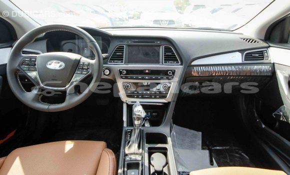 Buy Import Hyundai Sonata White Car in Import - Dubai in Bagmati Buy Import Hyundai Sonata White Car in Import - Dubai in Bagmati