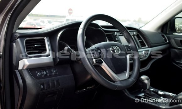 Buy Import Toyota Highlander Other Car in Import - Dubai in Bagmati Buy Import Toyota Highlander Other Car in Import - Dubai in Bagmati
