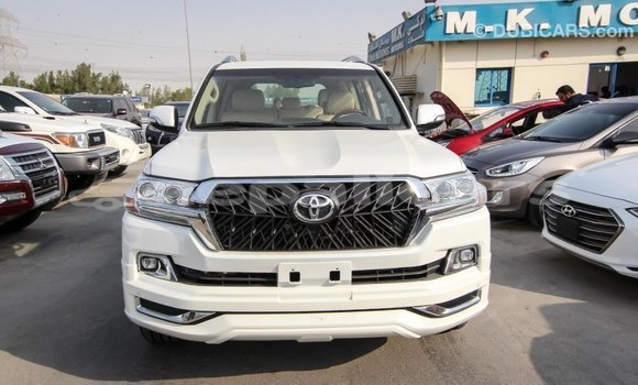 Buy Import Toyota Land Cruiser White Car in Import - Dubai in Bagmati Buy Import Toyota Land Cruiser White Car in Import - Dubai in Bagmati