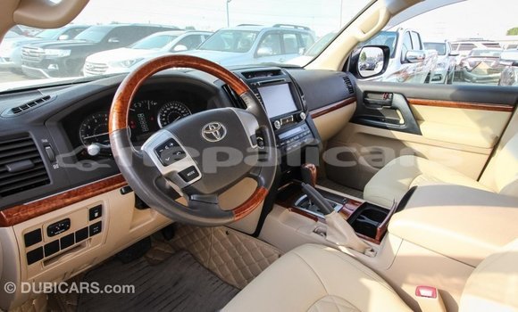 Buy Import Toyota Land Cruiser White Car in Import - Dubai in Bagmati Buy Import Toyota Land Cruiser White Car in Import - Dubai in Bagmati