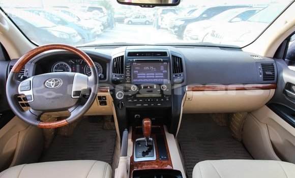 Buy Import Toyota Land Cruiser White Car in Import - Dubai in Bagmati Buy Import Toyota Land Cruiser White Car in Import - Dubai in Bagmati