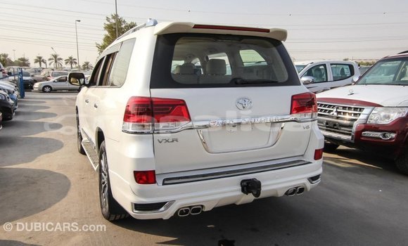 Buy Import Toyota Land Cruiser White Car in Import - Dubai in Bagmati Buy Import Toyota Land Cruiser White Car in Import - Dubai in Bagmati
