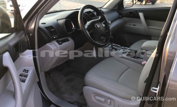 Buy Import Toyota Highlander Other Car in Import - Dubai in Bagmati Buy Import Toyota Highlander Other Car in Import - Dubai in Bagmati