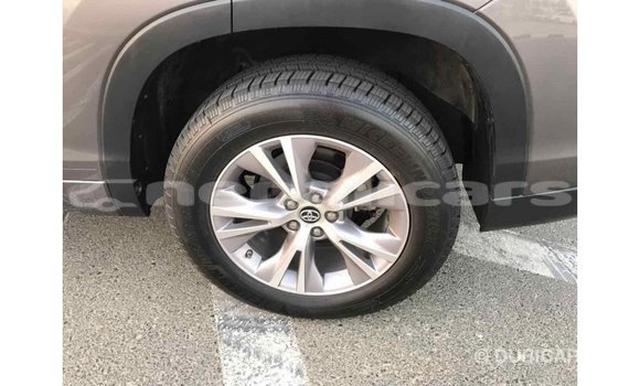 Buy Import Toyota Highlander Other Car in Import - Dubai in Bagmati Buy Import Toyota Highlander Other Car in Import - Dubai in Bagmati