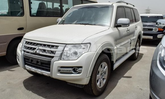 Buy Import Mitsubishi Pajero White Car in Import - Dubai in Bagmati Buy Import Mitsubishi Pajero White Car in Import - Dubai in Bagmati
