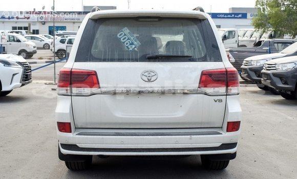 Buy Import Toyota Land Cruiser White Car in Import - Dubai in Bagmati Buy Import Toyota Land Cruiser White Car in Import - Dubai in Bagmati