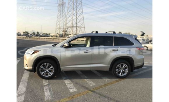 Buy Import Toyota Highlander Other Car in Import - Dubai in Bagmati Buy Import Toyota Highlander Other Car in Import - Dubai in Bagmati