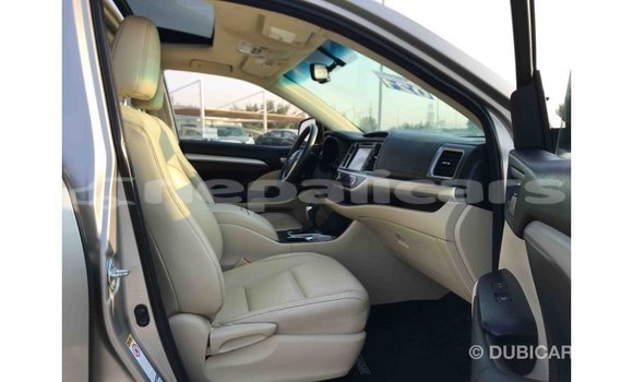 Buy Import Toyota Highlander Other Car in Import - Dubai in Bagmati Buy Import Toyota Highlander Other Car in Import - Dubai in Bagmati