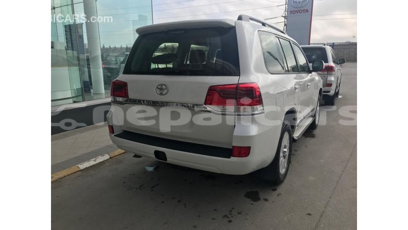 Big with watermark toyota land cruiser bagmati import dubai 1644