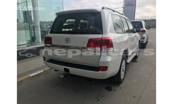 Buy Import Toyota Land Cruiser White Car in Import - Dubai in Bagmati Buy Import Toyota Land Cruiser White Car in Import - Dubai in Bagmati