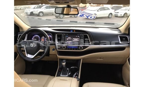 Buy Import Toyota Highlander Other Car in Import - Dubai in Bagmati Buy Import Toyota Highlander Other Car in Import - Dubai in Bagmati