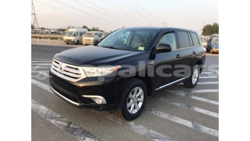 Big with watermark toyota highlander bagmati import dubai 1662