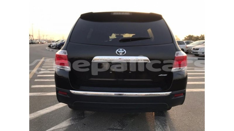 Big with watermark toyota highlander bagmati import dubai 1662
