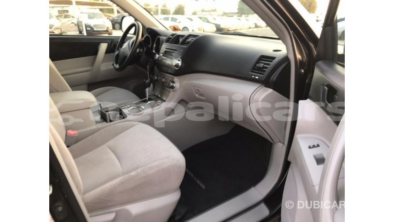 Big with watermark toyota highlander bagmati import dubai 1662