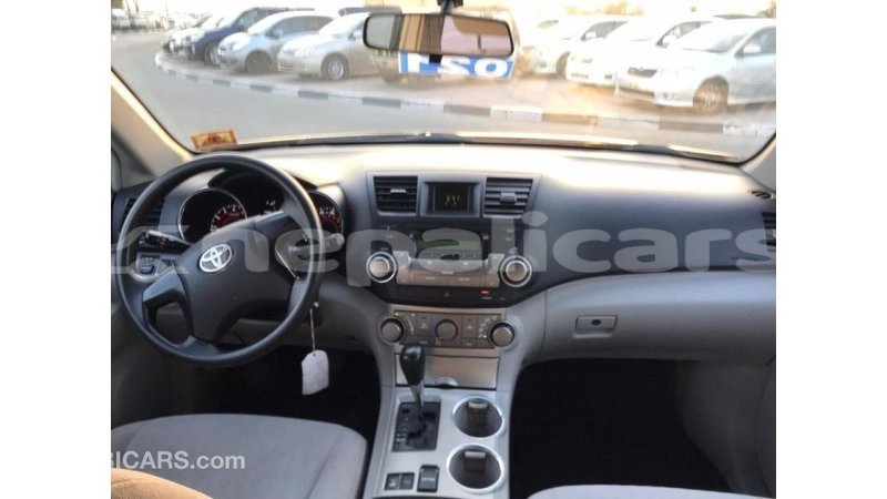 Big with watermark toyota highlander bagmati import dubai 1662