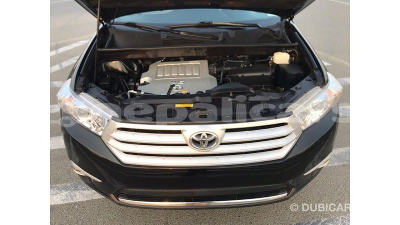 Big with watermark toyota highlander bagmati import dubai 1662