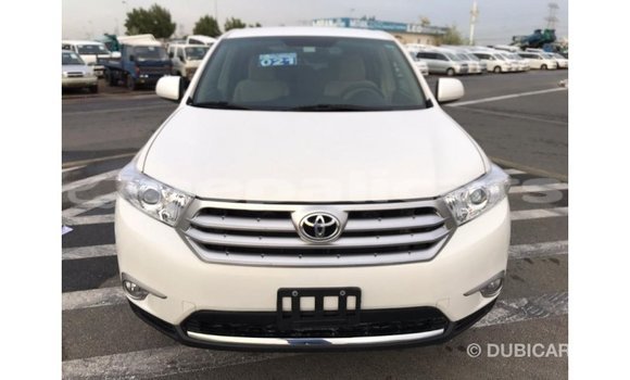 Buy Import Toyota Highlander White Car in Import - Dubai in Bagmati Buy Import Toyota Highlander White Car in Import - Dubai in Bagmati