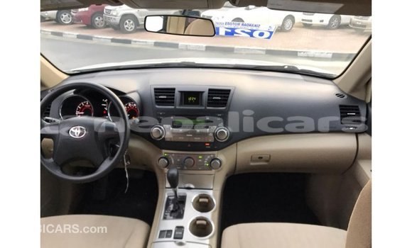 Buy Import Toyota Highlander White Car in Import - Dubai in Bagmati Buy Import Toyota Highlander White Car in Import - Dubai in Bagmati