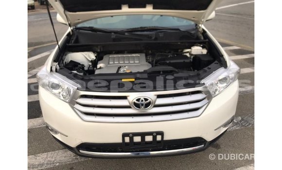 Buy Import Toyota Highlander White Car in Import - Dubai in Bagmati Buy Import Toyota Highlander White Car in Import - Dubai in Bagmati