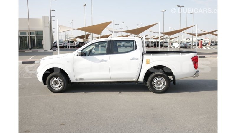 Big with watermark nissan navara bagmati import dubai 1683
