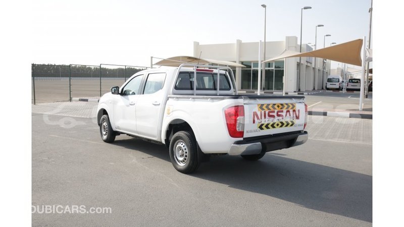 Big with watermark nissan navara bagmati import dubai 1683