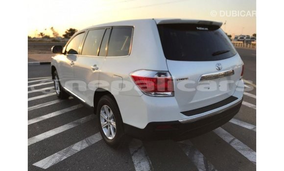 Buy Import Toyota Highlander White Car in Import - Dubai in Bagmati Buy Import Toyota Highlander White Car in Import - Dubai in Bagmati