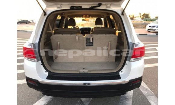 Buy Import Toyota Highlander White Car in Import - Dubai in Bagmati Buy Import Toyota Highlander White Car in Import - Dubai in Bagmati