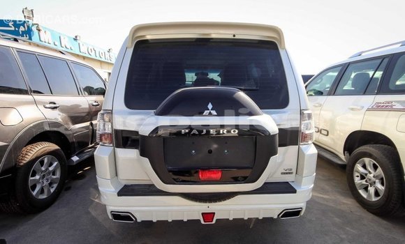 Buy Import Mitsubishi Pajero White Car in Import - Dubai in Bagmati Buy Import Mitsubishi Pajero White Car in Import - Dubai in Bagmati