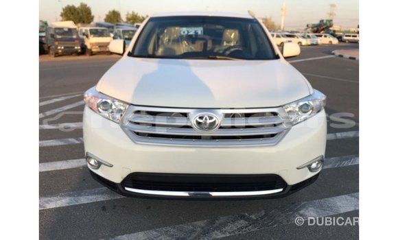 Buy Import Toyota Highlander White Car in Import - Dubai in Bagmati Buy Import Toyota Highlander White Car in Import - Dubai in Bagmati