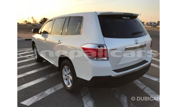 Buy Import Toyota Highlander White Car in Import - Dubai in Bagmati Buy Import Toyota Highlander White Car in Import - Dubai in Bagmati