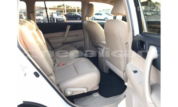 Buy Import Toyota Highlander White Car in Import - Dubai in Bagmati Buy Import Toyota Highlander White Car in Import - Dubai in Bagmati