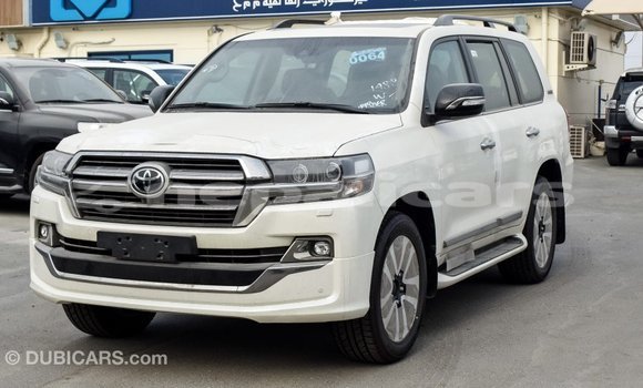 Buy Import Toyota Land Cruiser White Car in Import - Dubai in Bagmati Buy Import Toyota Land Cruiser White Car in Import - Dubai in Bagmati