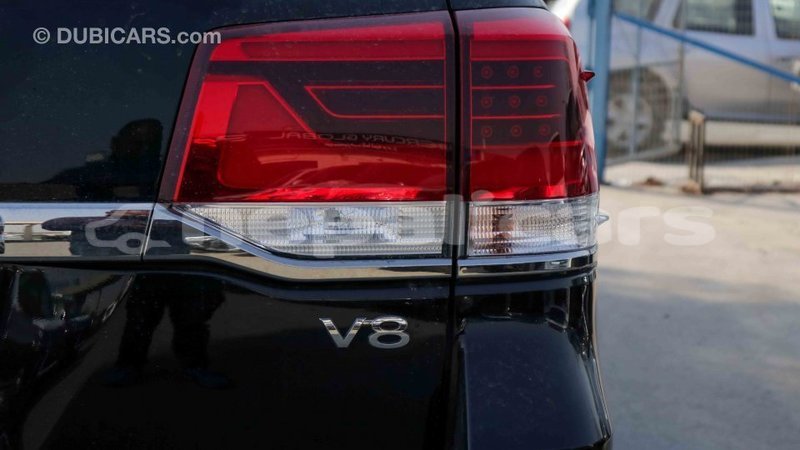 Big with watermark toyota land cruiser bagmati import dubai 1746