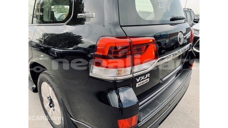 Big with watermark toyota land cruiser bagmati import dubai 1755