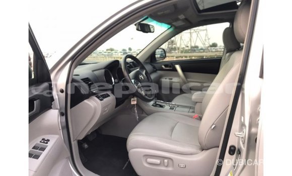 Buy Import Toyota Highlander Other Car in Import - Dubai in Bagmati Buy Import Toyota Highlander Other Car in Import - Dubai in Bagmati
