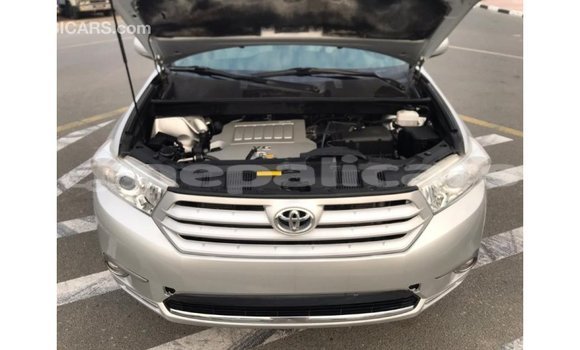 Buy Import Toyota Highlander Other Car in Import - Dubai in Bagmati Buy Import Toyota Highlander Other Car in Import - Dubai in Bagmati