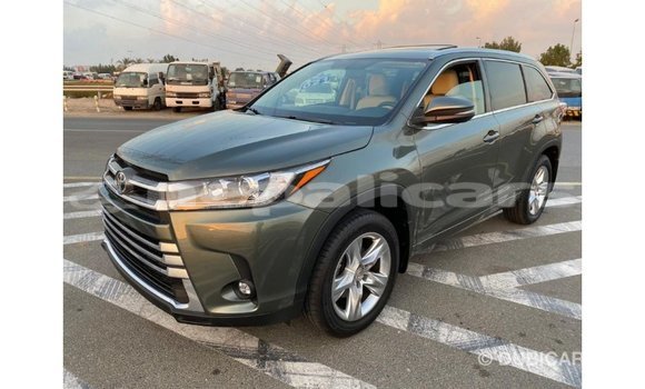 Buy Import Toyota Highlander Green Car in Import - Dubai in Bagmati Buy Import Toyota Highlander Green Car in Import - Dubai in Bagmati